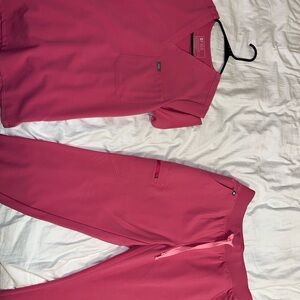 Figs Limited Edition Fing Pink Scrub Set